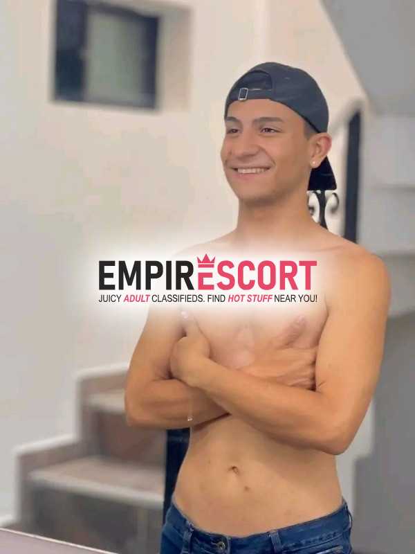masculino serio discreto complaciente