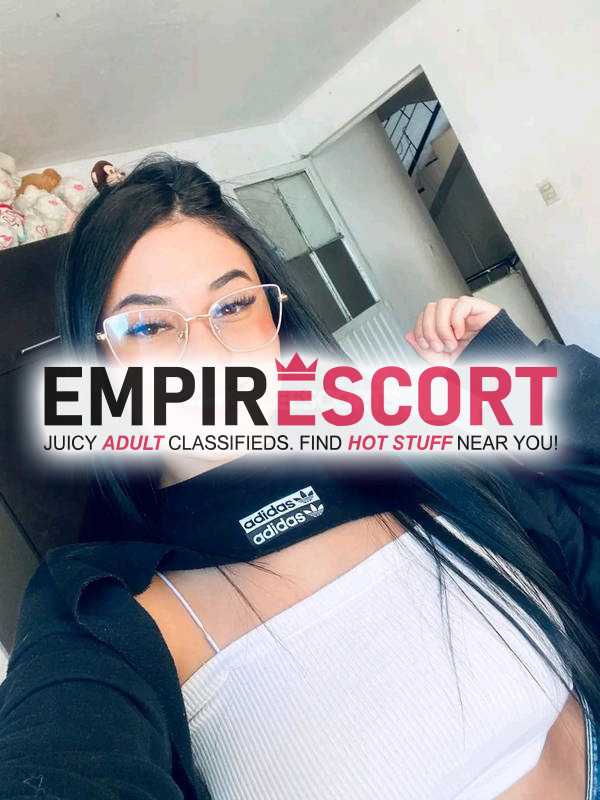 hermosa mujer adicta al placer y diversión