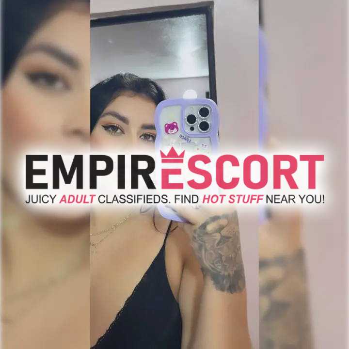 hola amores cómo están soy mujer bella disponible muy sexy para todos webcam virtual ardiente para ti