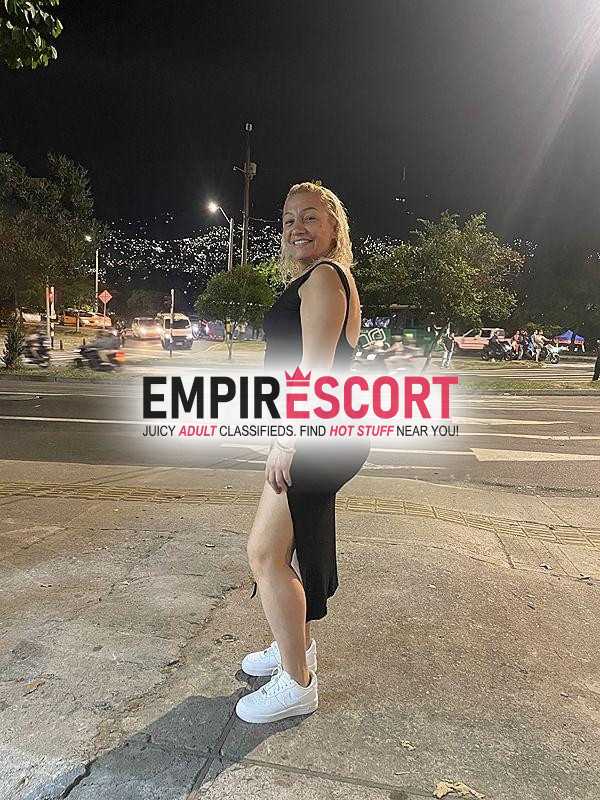 rubia nalgona vip