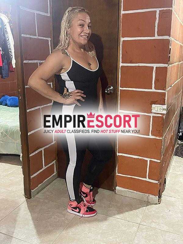 rubia nalgona vip