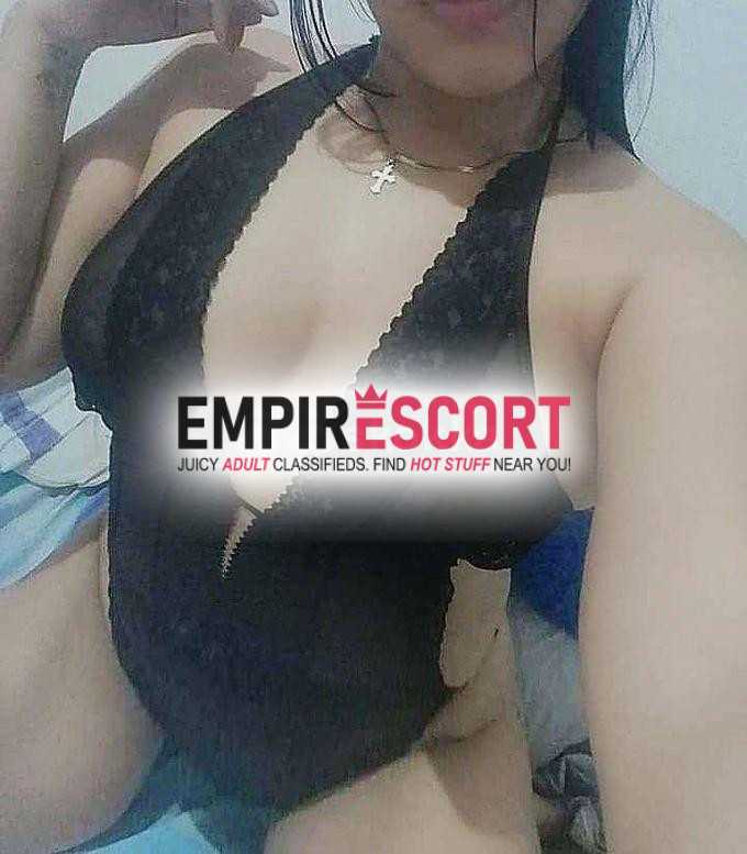 luna joven muy complaciente servicio virtual videollamada pack chat venta de contenido