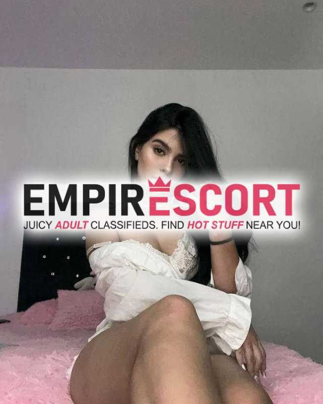 soy mujer muy hermosa ardiente caliente extrovertida en cama