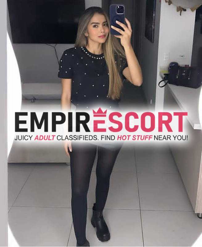 dispuesta cumplir tus deseos probando el mejor sexo en cama