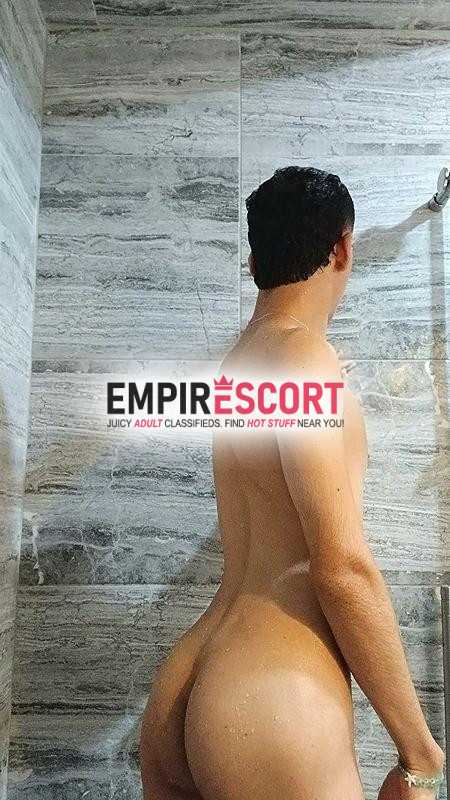 sexy flaquito esperando por tu leche😈🥵🍆