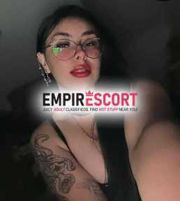 hola soy mayerly me encuentro disponible en estos momentos para brindarle todos mis servicios calienticos
