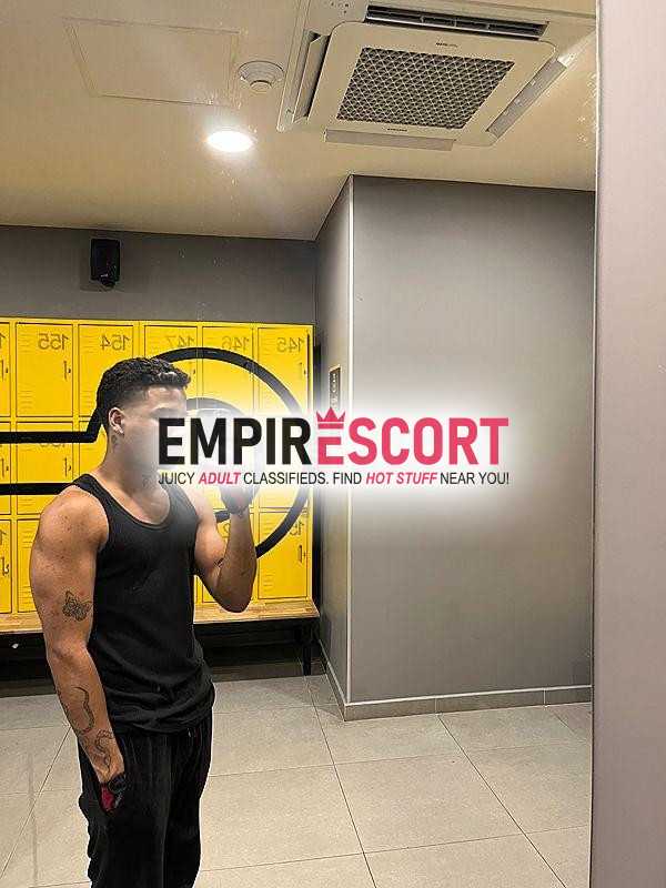sexy moreno caliente 🔥
