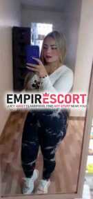 jovencita dulce tierna dispuesta complacerte