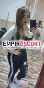 jovencita dulce tierna dispuesta complacerte