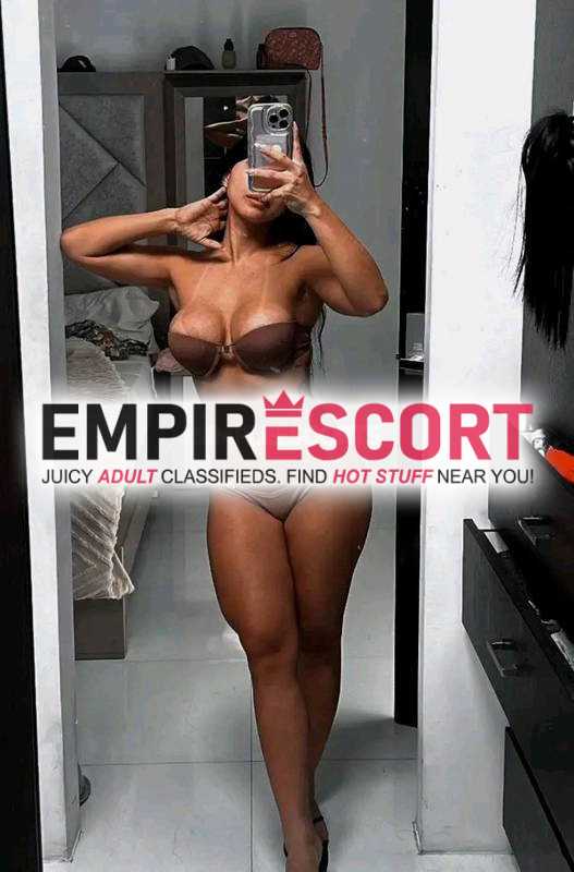 estrovertida chica dispuesta hacerte tu sumisa sexual