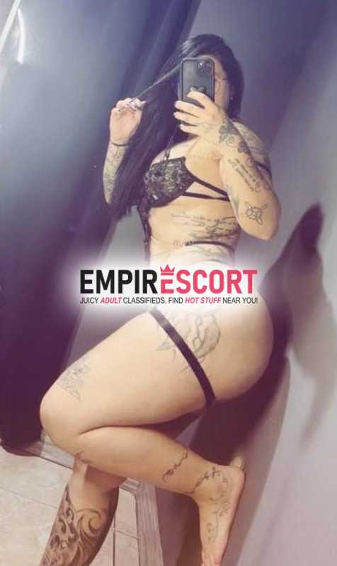 hola calarcá soy mujer de cuerpo natural dispuesta complacer cada fantacia q tengas en tu mente