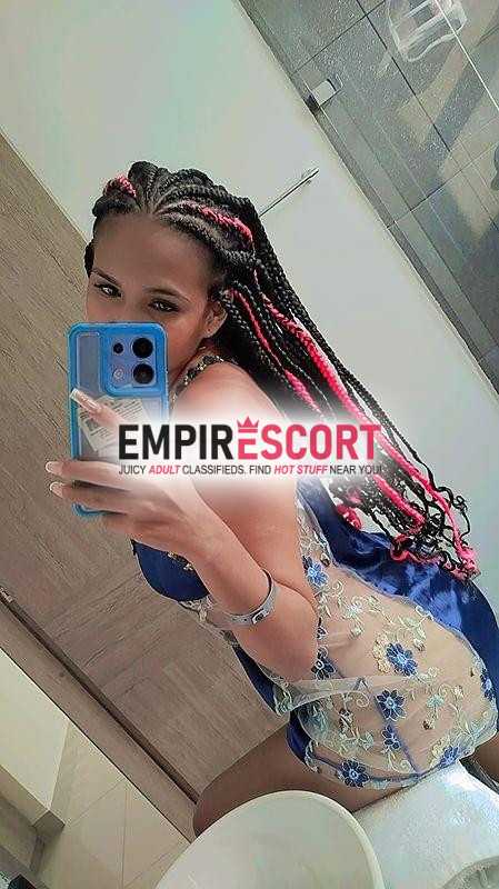 kiara rica flaca tri-plato dispuesta complacerte en todas tus fantasía