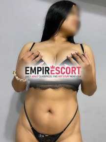 nena tetona hermosa de cabello negro ven y disfruta