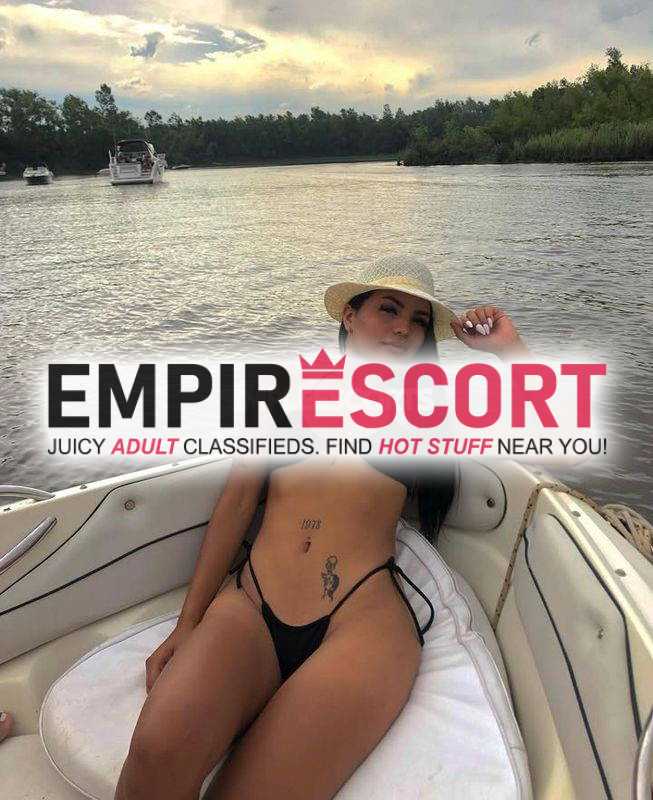 espectacular ardiente caliente súper exótica muy joven te vengo complacer y brindar los servicios sexuales más especiales