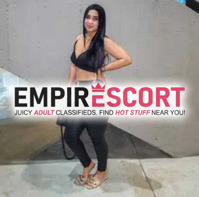 una chica totalmente abiertamente disponible para cumplir tus deseos sexuales