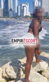 negra buen culo complaciente