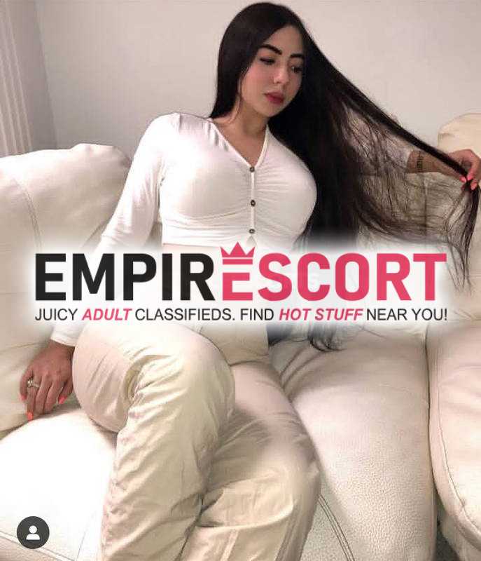 soy linda chica universitaria me gusta complacer mis clientes y me gusta el sexo al natural