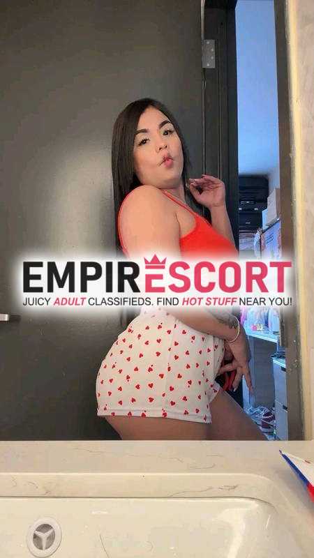 bonita extrovertida en ninfómana en cama ven y cumple tus lujurias conmigo