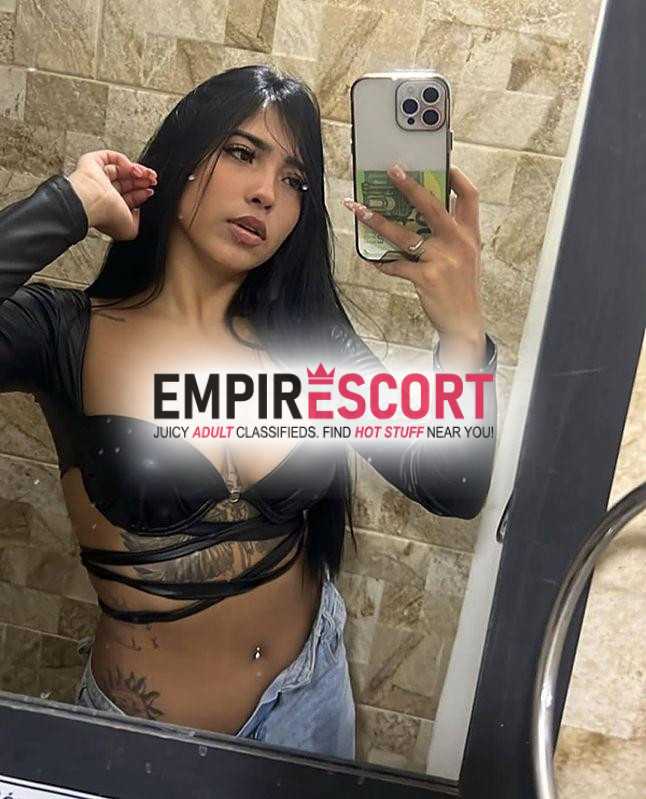 hermosa nena delicada cariñosa tetona para complacerte