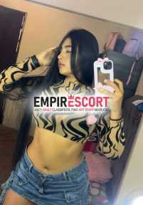 hermosa chica atrevida pervertida dispuesta complacerte