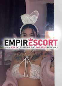 sexi chula dama de compañía dispuesta satisfacer esos deseos sexuales