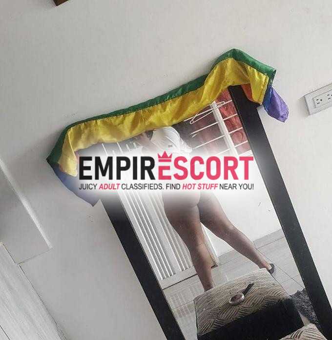tu perrita cachonda hot