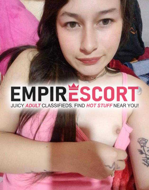 mujer de mente abierta amante buen sexo dispuesta sacarte tu rutina
