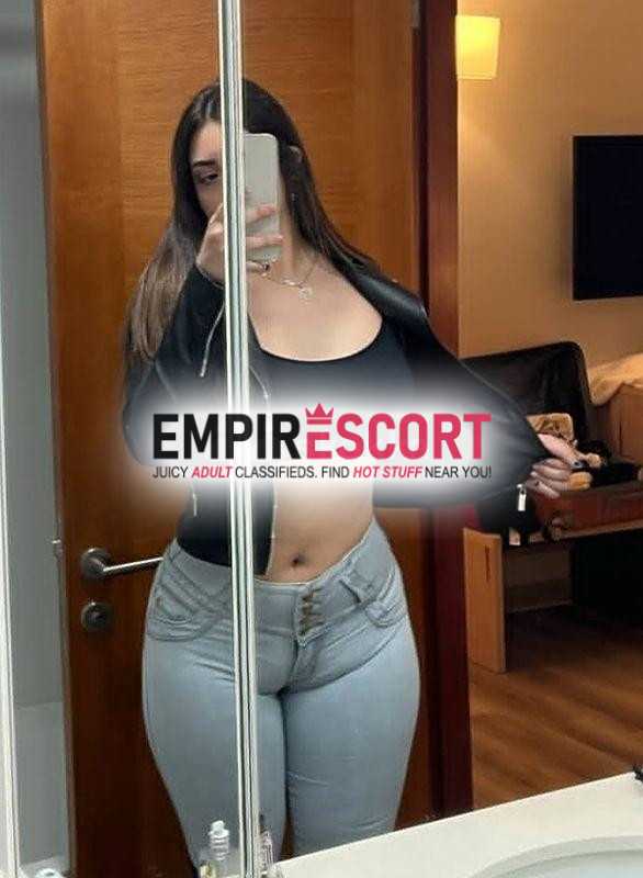 hola soy paola he llegado esta hermosa ciudad complacerlos toda clase de servicio sexuales