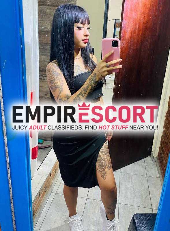 sexy jovencita pervertida y muy extrovertida