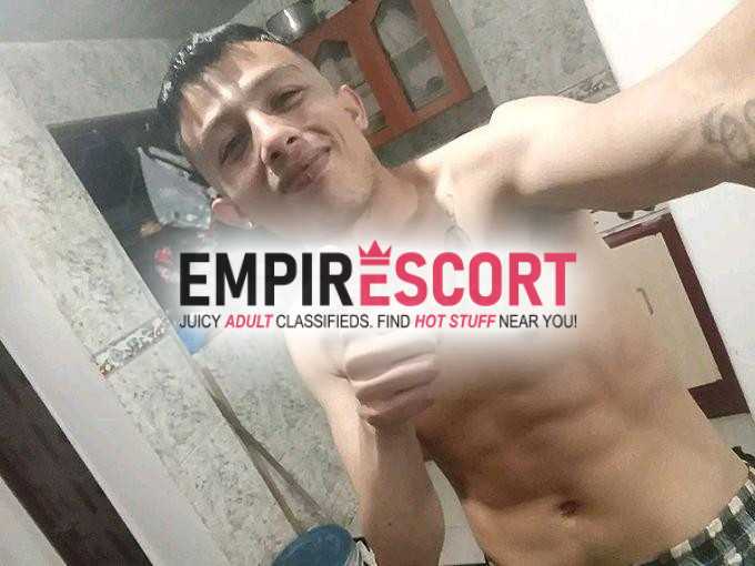 chico delgado 27 años