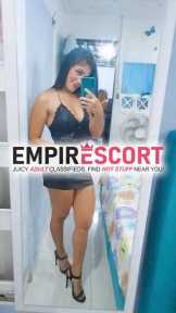 hola hermosa complaciente chica desenfrenada en cama deléitate de rico sexo