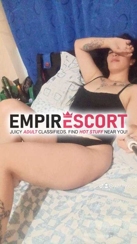 dama de compañía dispuesta complacerte en todos tus fantasías sexuales