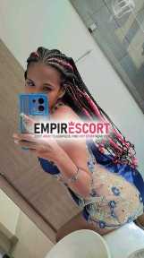 kiara sensual morena ninfómana y adicta al sexo duro