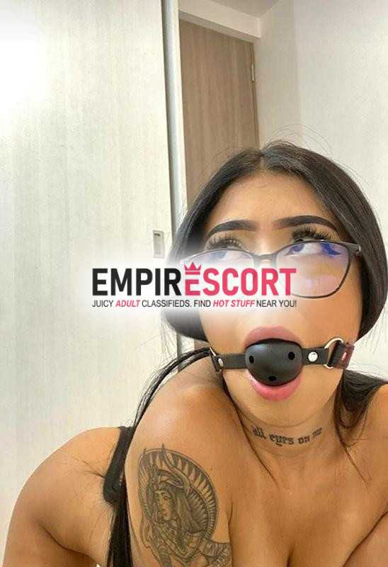 jovencita en medellín colombia dispuesta todo