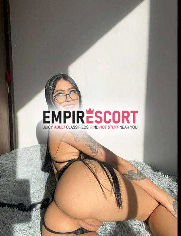 jovencita en medellín colombia dispuesta todo