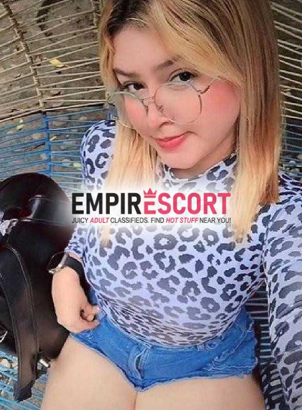 chica rubia sexi dispuesta para ti