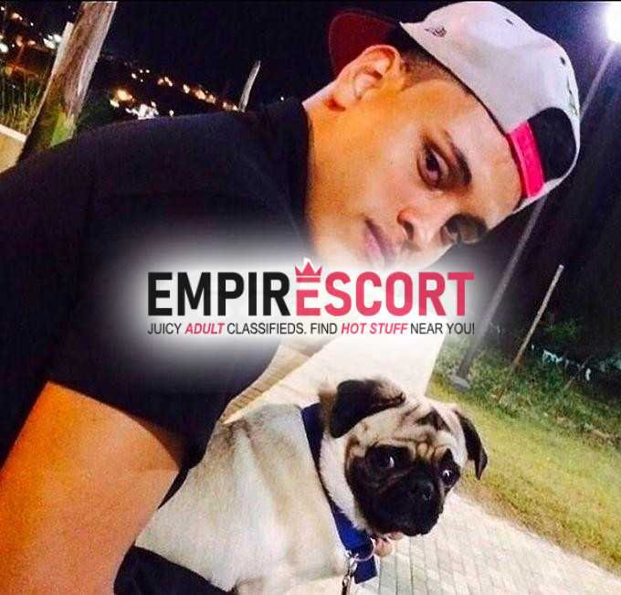 atractivo morenazo activo lechero dotado macho dominante