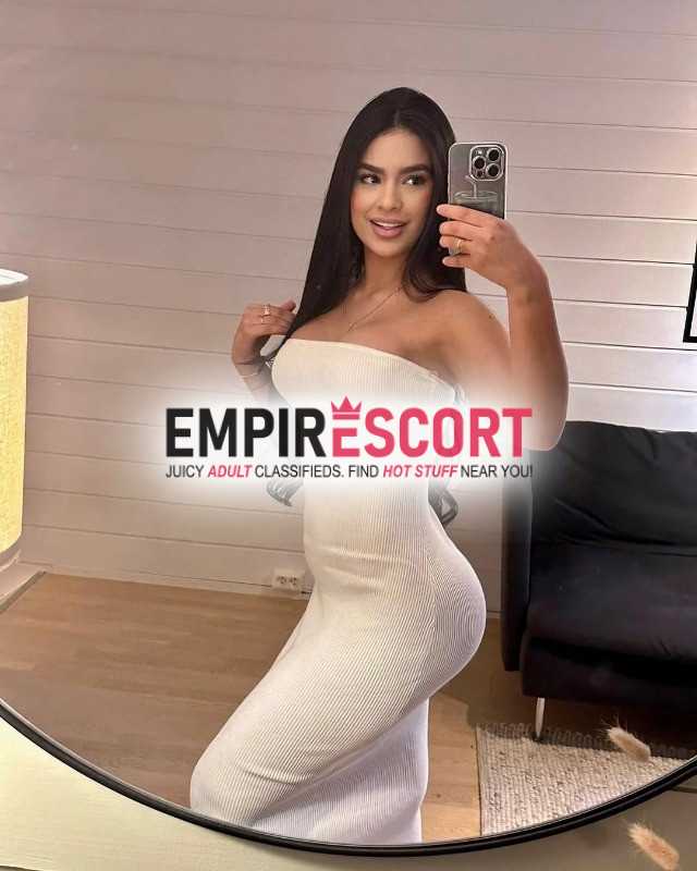 hermosa morenita disponible para servicios videollamadas o domicilios