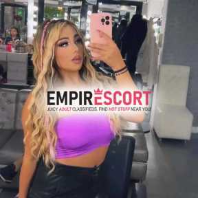 la rubia muy sensual ganas de complacerte ti y tu pareja y tus amigos espero lindo mensaje
