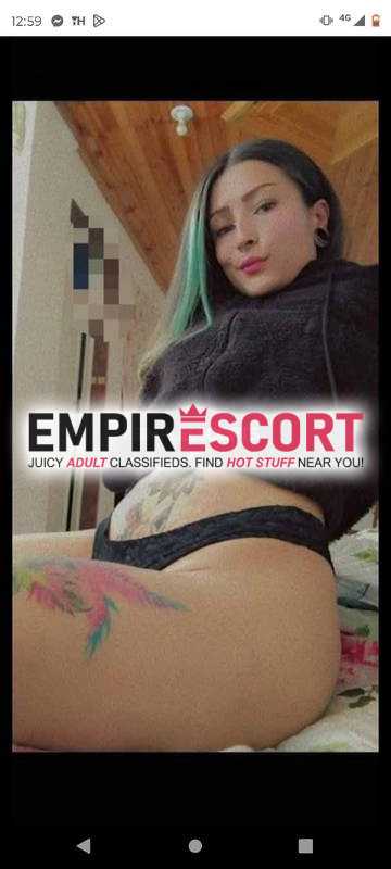 ardiente dama de compañía ofreciendo mis servicios sexuales
