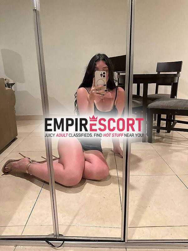 soy dulcinea linda y dulce chica dispuesta tratarte muy bien complacerte y besarte .
