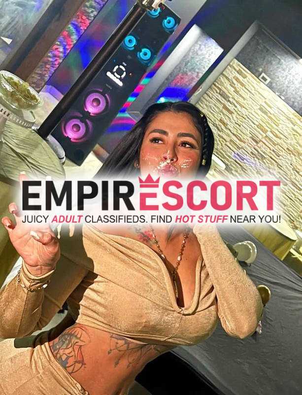 hola me llamo lorena estoy aquí para complacer todos tus fetiches vamos pasar muy rico