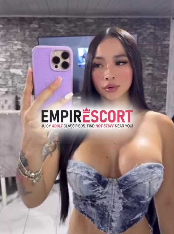 sensual y carismática chica para ti