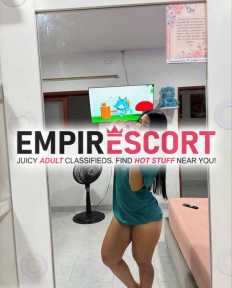 jovencita demasiado golosa y muy caliente