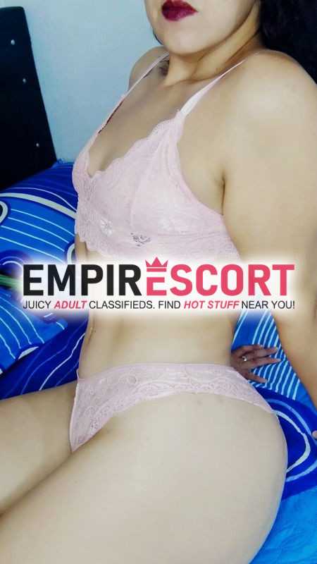 karolina divina venezolana unas curvas de infarto disponible para ti