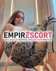 soy chica universitaria adicta el sexo de mente abierta ganas de experimentar muchas cosas