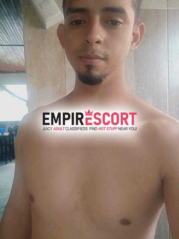 tu moreno caliente listo para satisfacerte 🔥