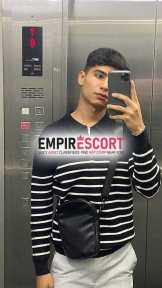 andy joven colombiano 20 años