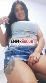 sexy chica morena muy complaciente para tu servicio sexual