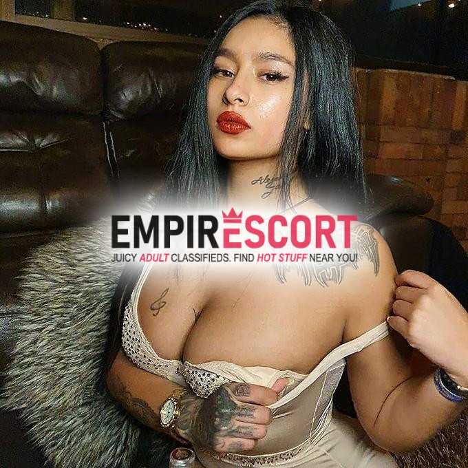 hermosa mujer joven totalmente descomplicada muy divertida y cariñosa amateur para pasarla delicioso